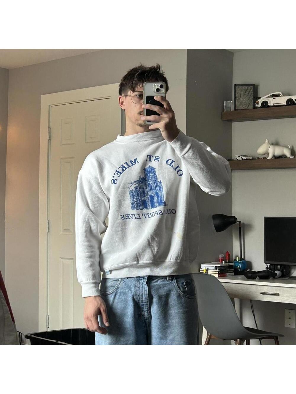 Vintage white and blue 90s crewneck sweater